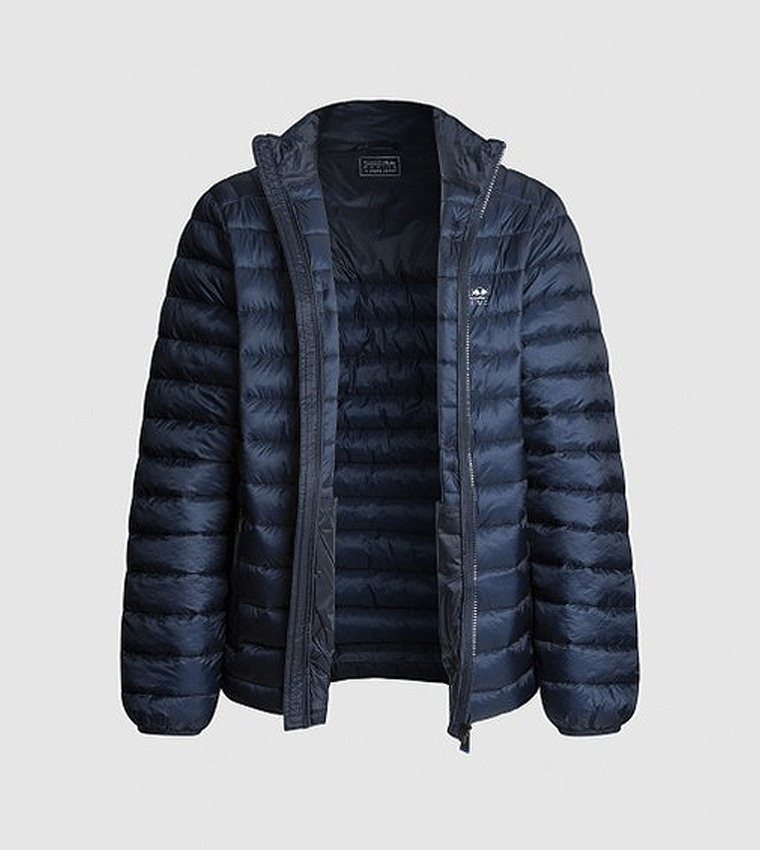 جاكيت بافر بياقة عالية وسحاب 