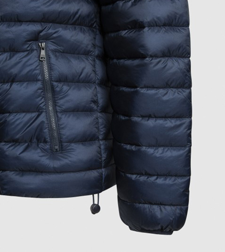 جاكيت بافر بياقة عالية وسحاب 