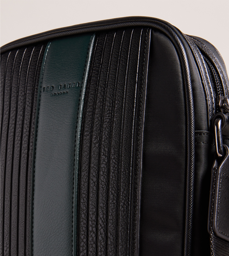 Contrast Trim Reporter Bag