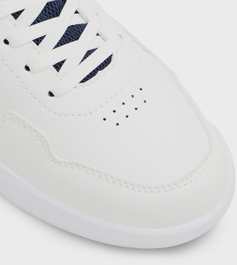 ROEDICK Lace-Up Sneakers
