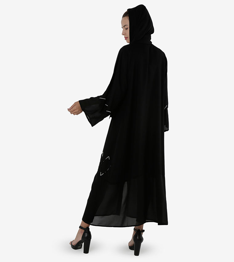 عباية مطرزة بأكمام طويلة واسعة