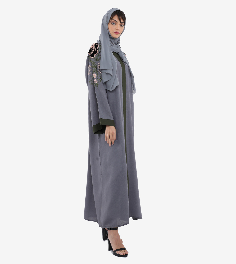 عباية نسائية