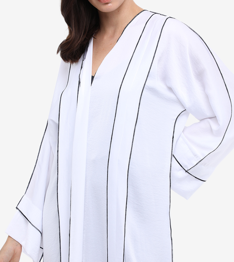 Piping Detailed Abaya
