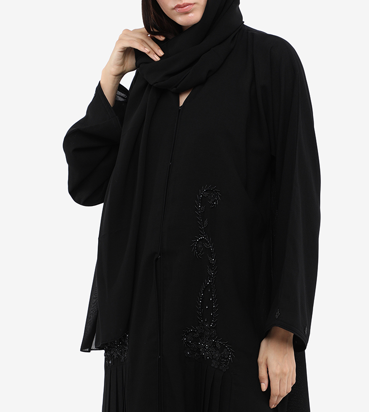  عباية مطرزة 