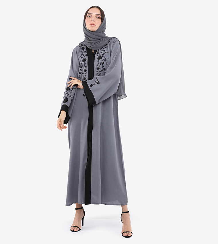 عباية - مطرزة 