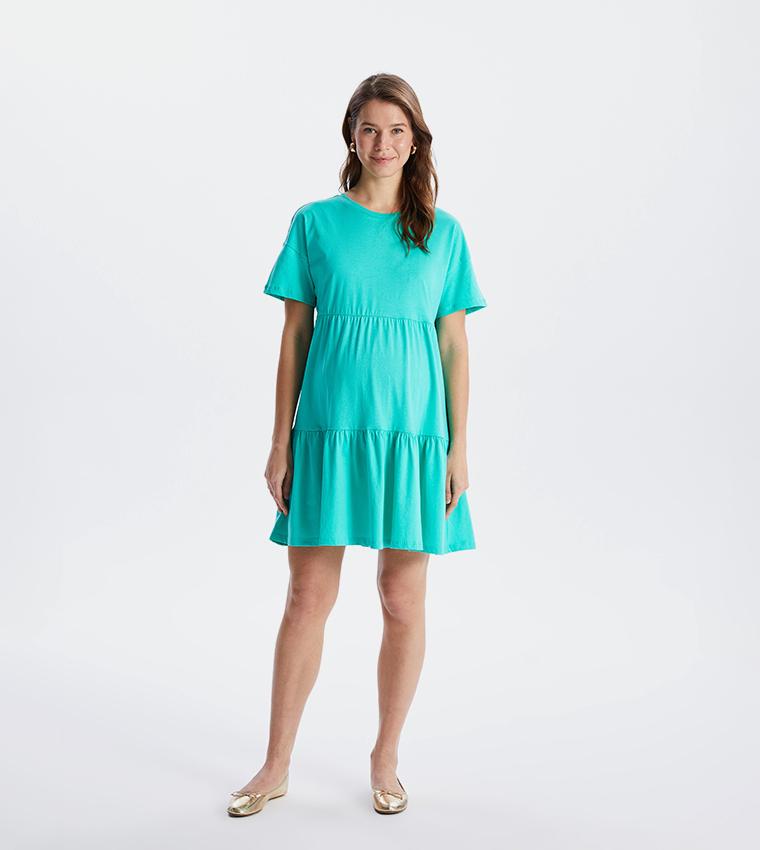 Solid Short Sleeves Tiered Maternity Dress