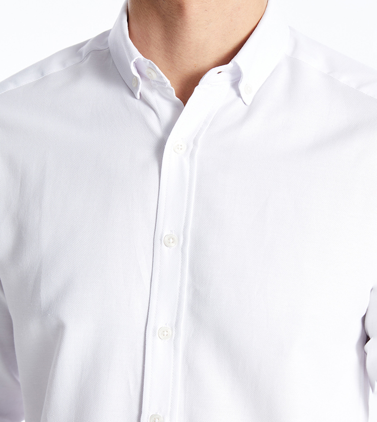Solid Slim Fit Long Sleeves Oxford Shirt