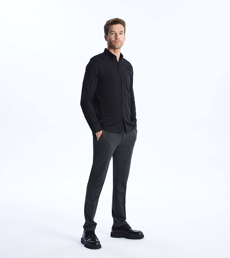 Solid Slim Fit Long Sleeves Oxford Shirt