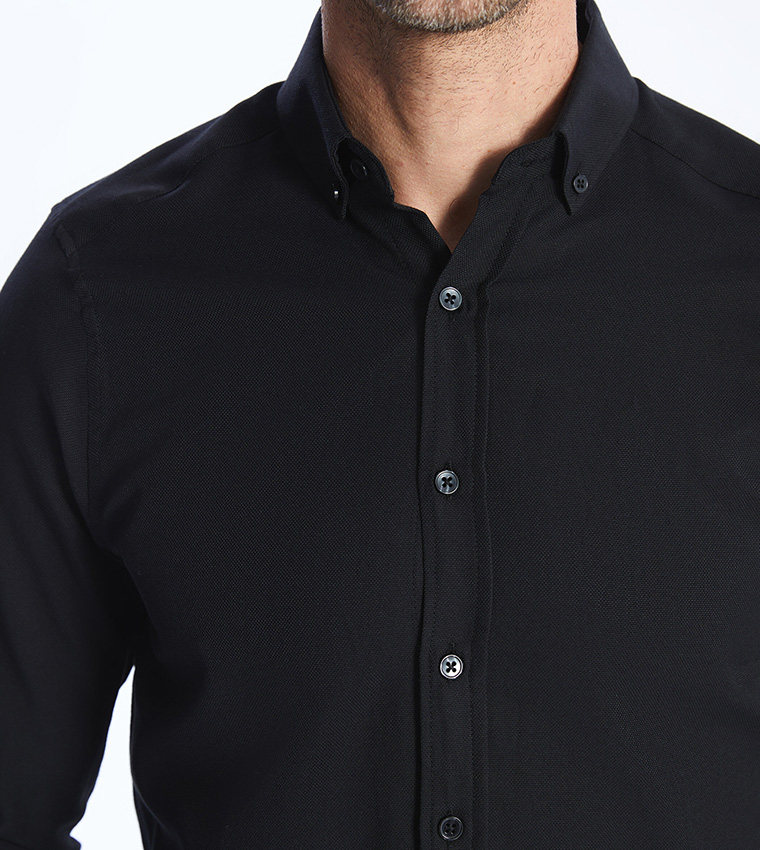 Solid Slim Fit Long Sleeves Oxford Shirt