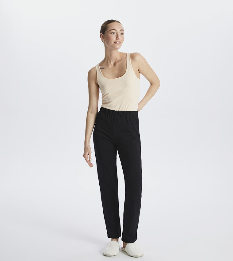 Solid U-Neck Singlet