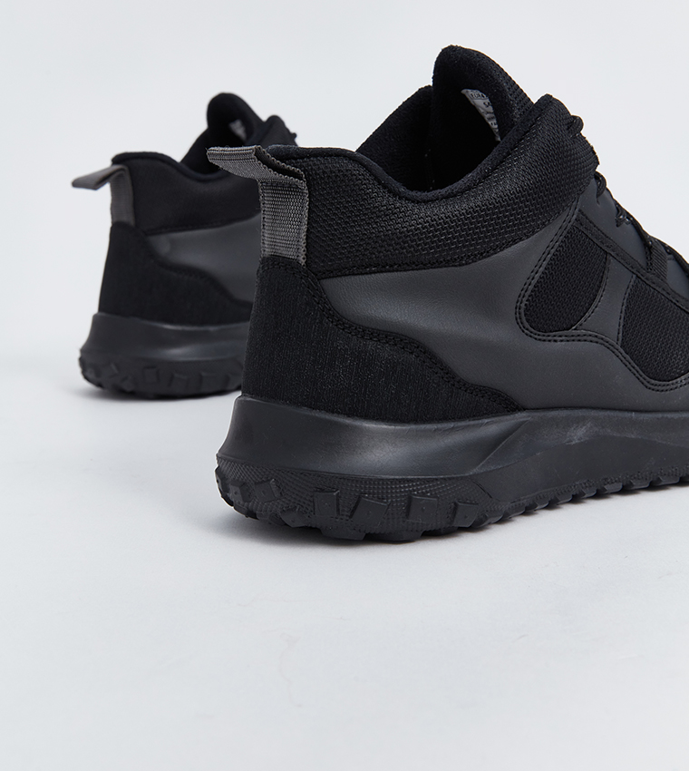 Lace Up Trekking Shoes