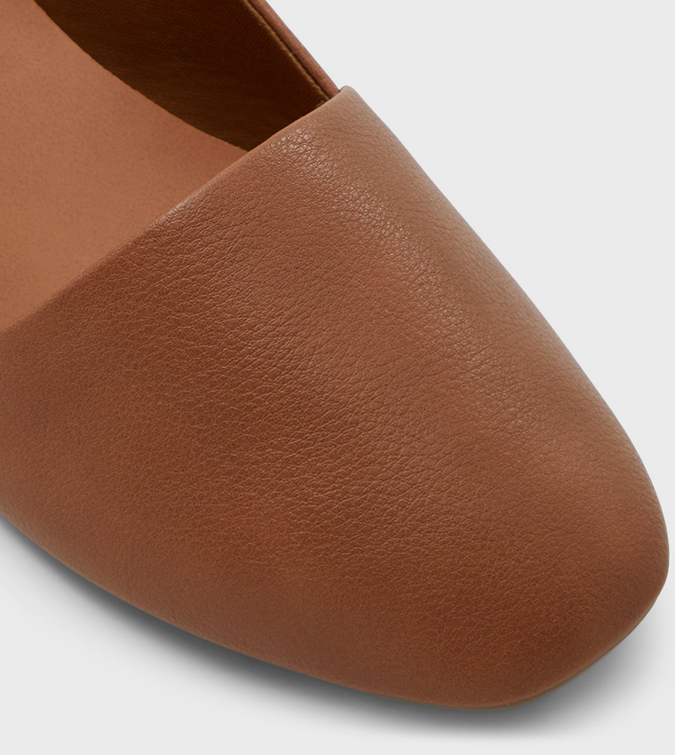 SAMANTHA Almond Toe Slip On Shoes