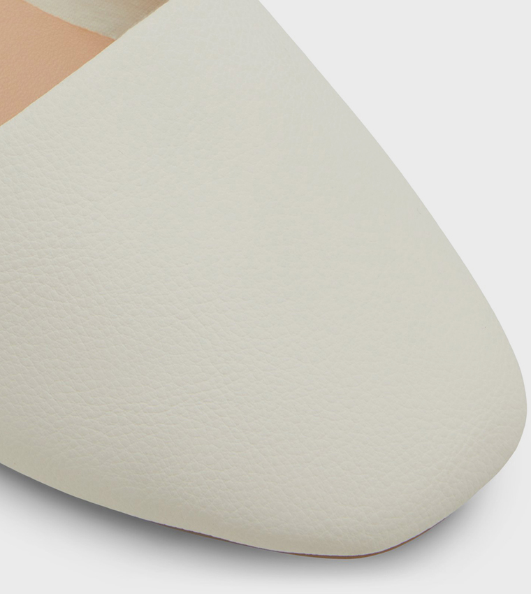 SAMANTHA Almond Toe Loafers