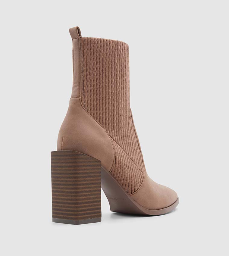 SARA Mid Top Pointed Toe Block Heel Boots