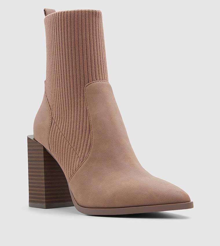 SARA Mid Top Pointed Toe Block Heel Boots