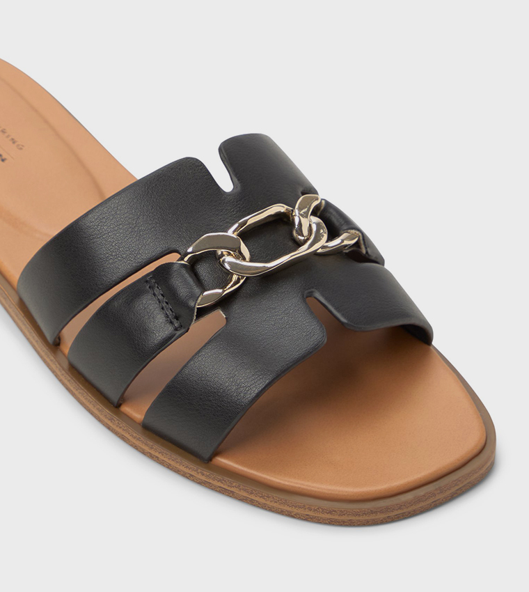 SERINNA Metal Detail Flat Sandals