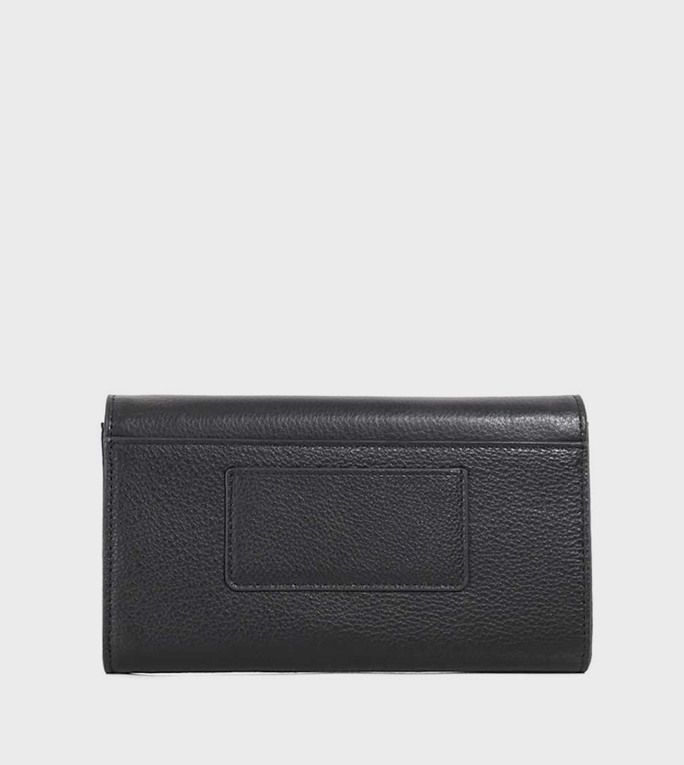 SHOWMANCE Textured Flap Crossbody Bag