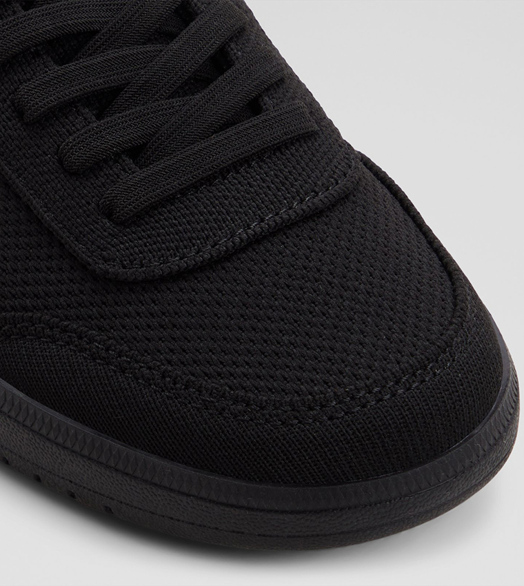 SLIPINS Round Toe Lace-Up Sneakers