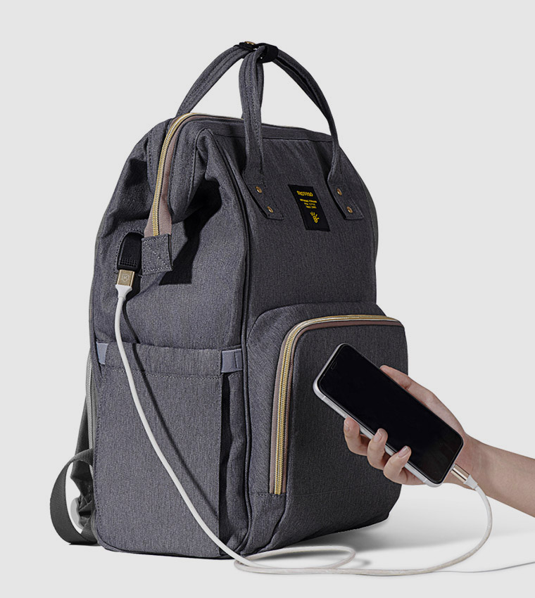 حقيبة حفاضات مزودة بـ USB + خطاف