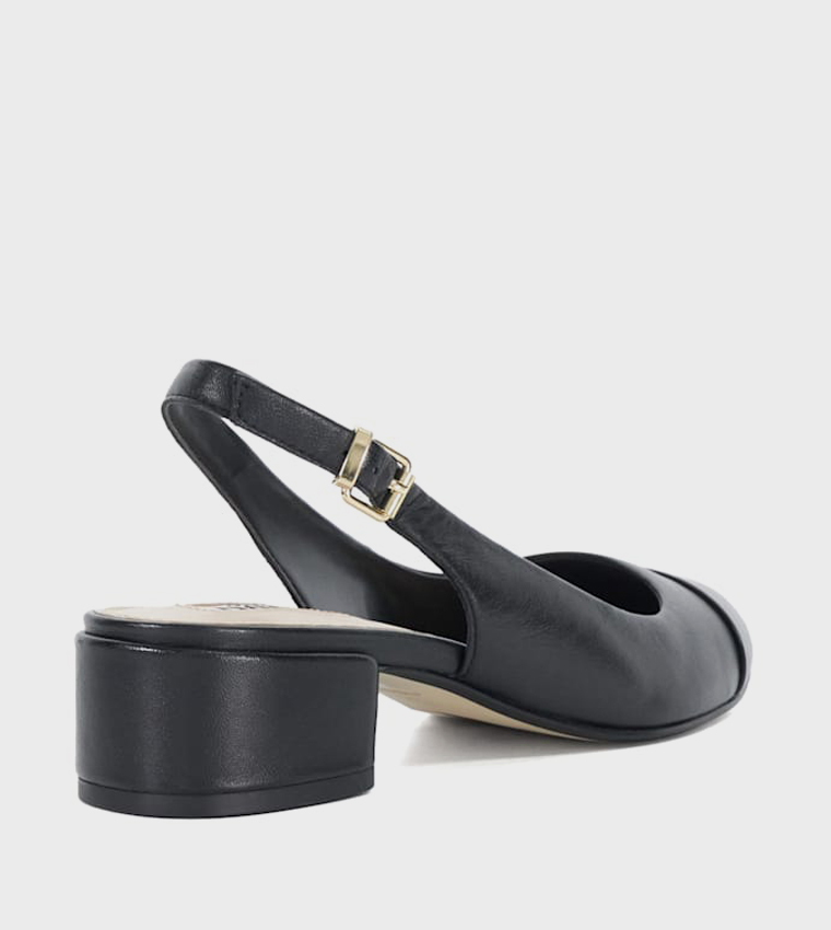 CASING Low Block Heel Pumps