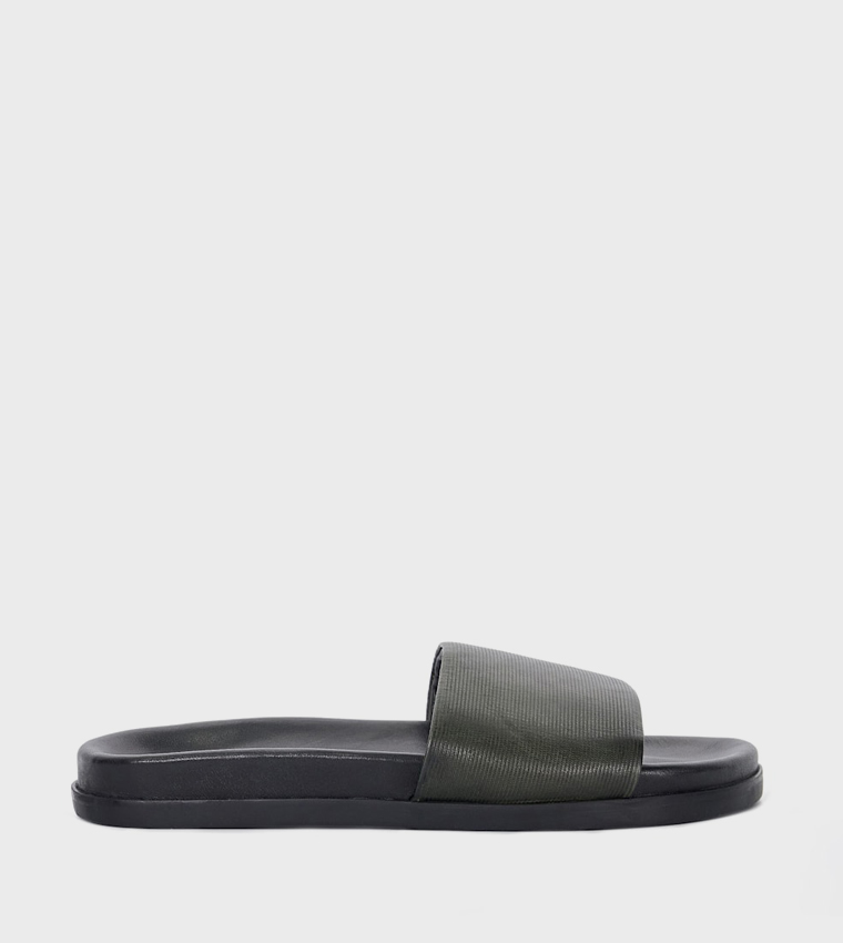 INCLINES Slide Sandals
