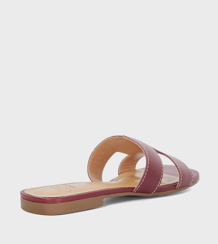 LOOPEY Cut-Out Flat Sandals