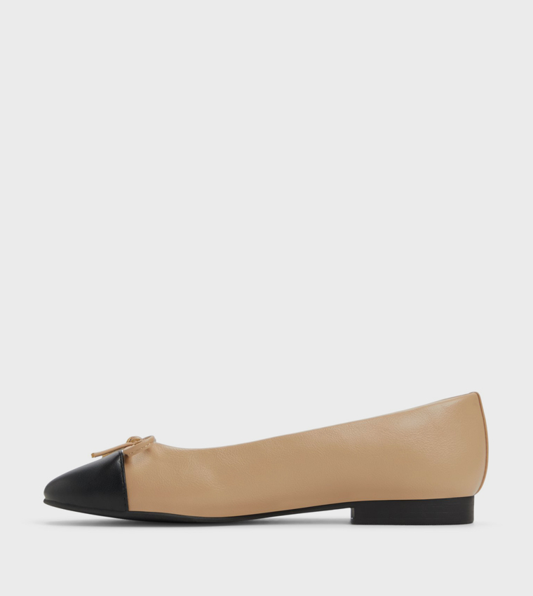 SWEETY Cap Toe Ballerinas