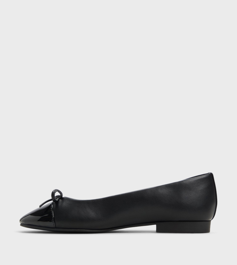 SWEETY Cap Toe Ballerinas