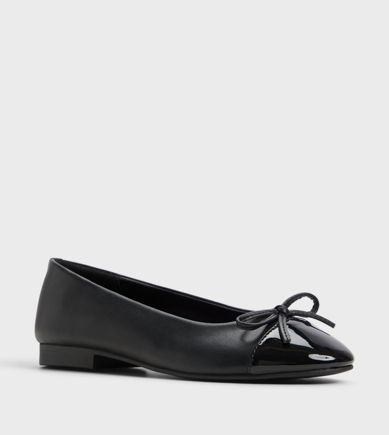 SWEETY Cap Toe Ballerinas