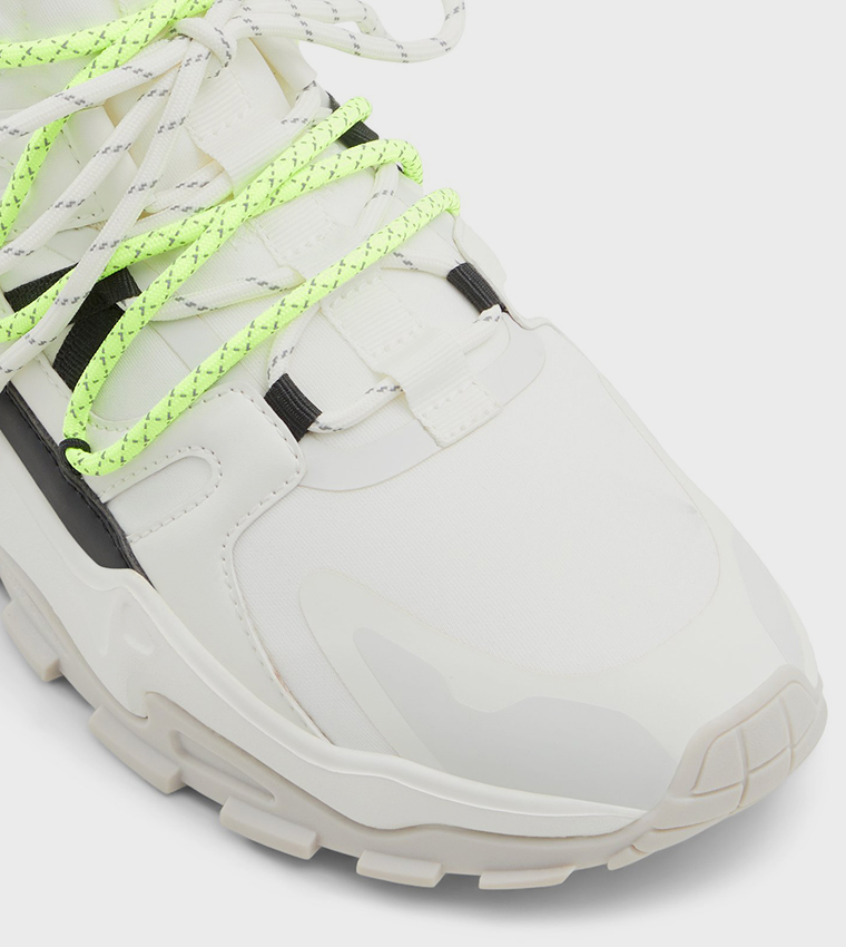 حذاء تيرا رياضي تشانكي برباط