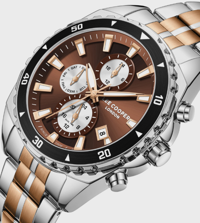 ساعة متعددة الوظائف بخلفية بنية داكنة