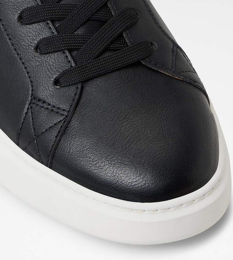 TODDY Lace-Up Sneakers