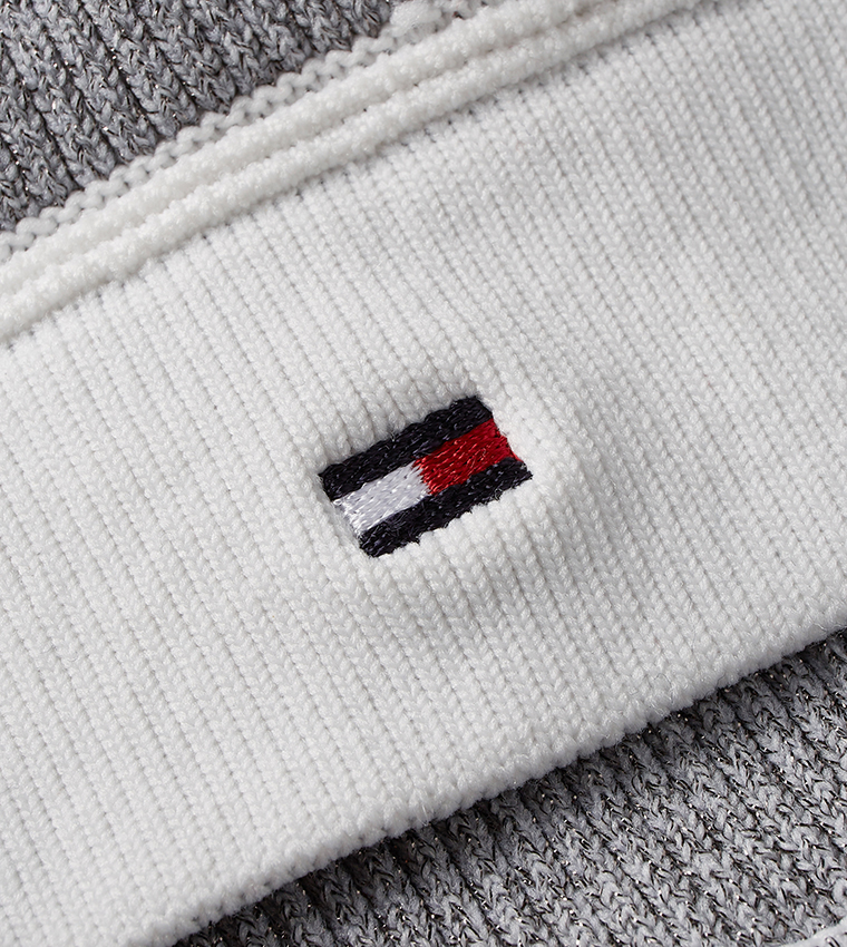 حمالة صدر رياضية بخصر مرن بشعار 