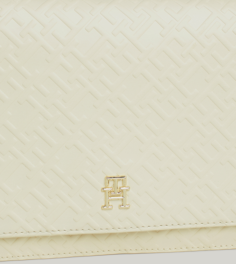 حقيبة كروس بادي بشعار بارز