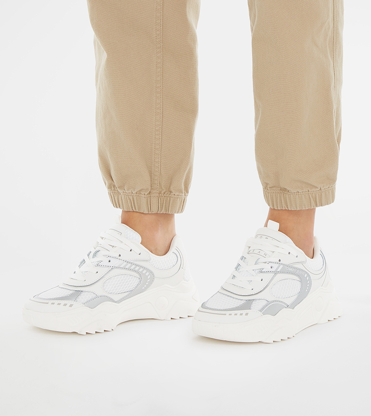 Round Toe Chunky Runner Sneakers