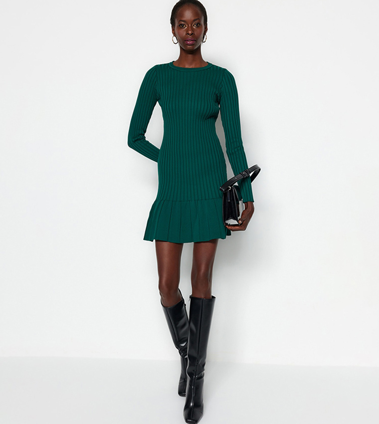 Buy Trendyol Pleated Long Sleeves Mini Dress In Green | 6thstreet Bahrain Buy Trendyol Pleated Long Sleeves Mini Dress In Green | 6thstreet Bahrain