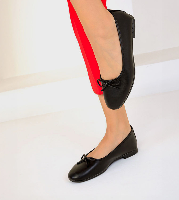 Bow Detail Round Toe Ballerinas