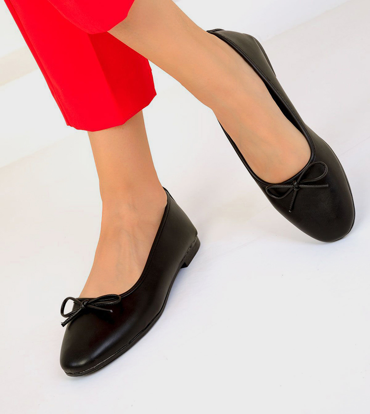 Bow Detail Round Toe Ballerinas