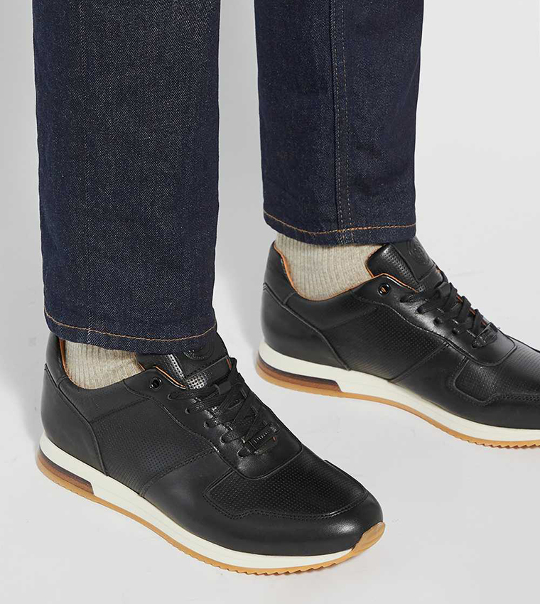 TRILOGY Lace-Up Casual Shoes