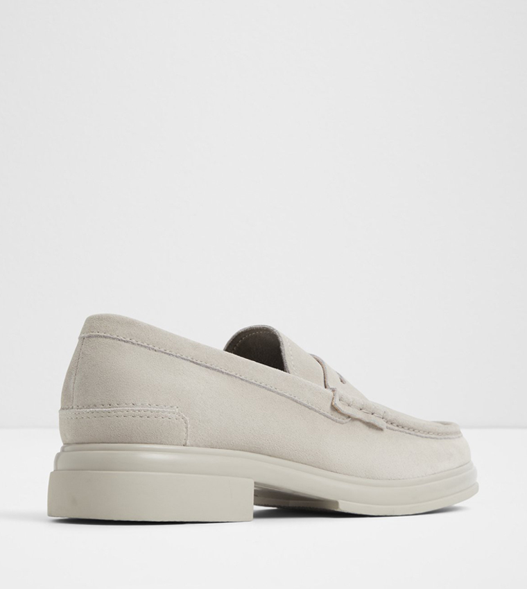 TUCKER Textured Loafers