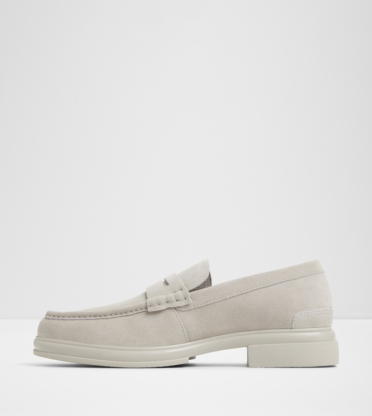 TUCKER Textured Loafers
