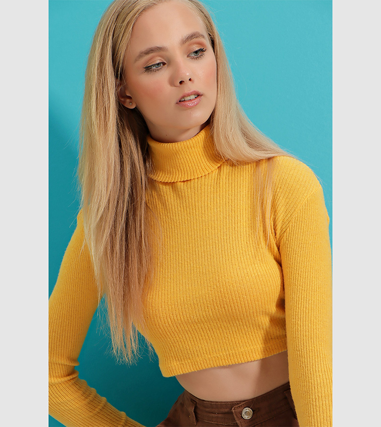 Yellow turtleneck crop sales top