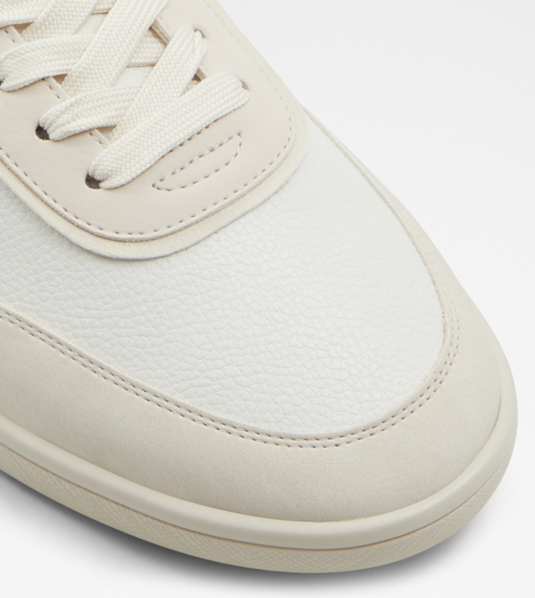 UPTOWN Lace-Up Sneakers