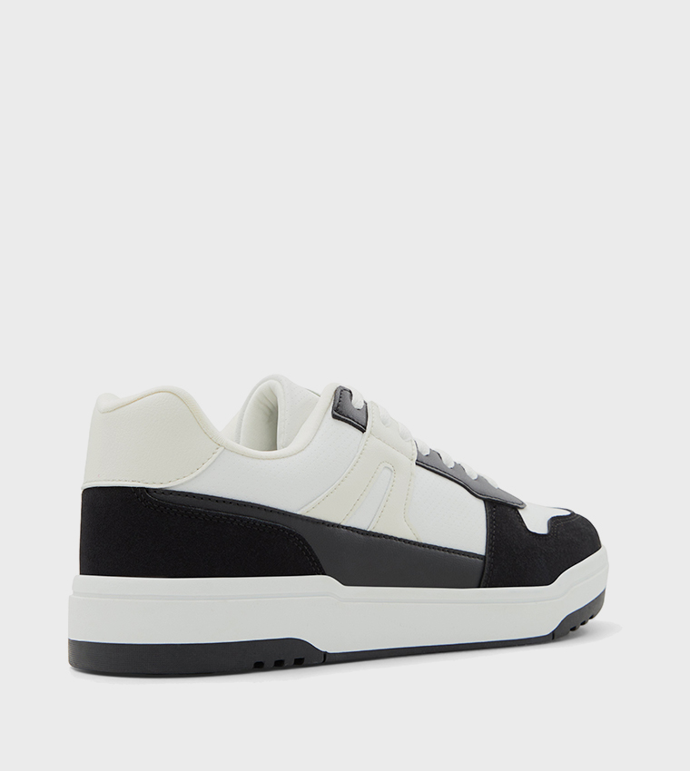 VALLELY Lace-Up Sneakers