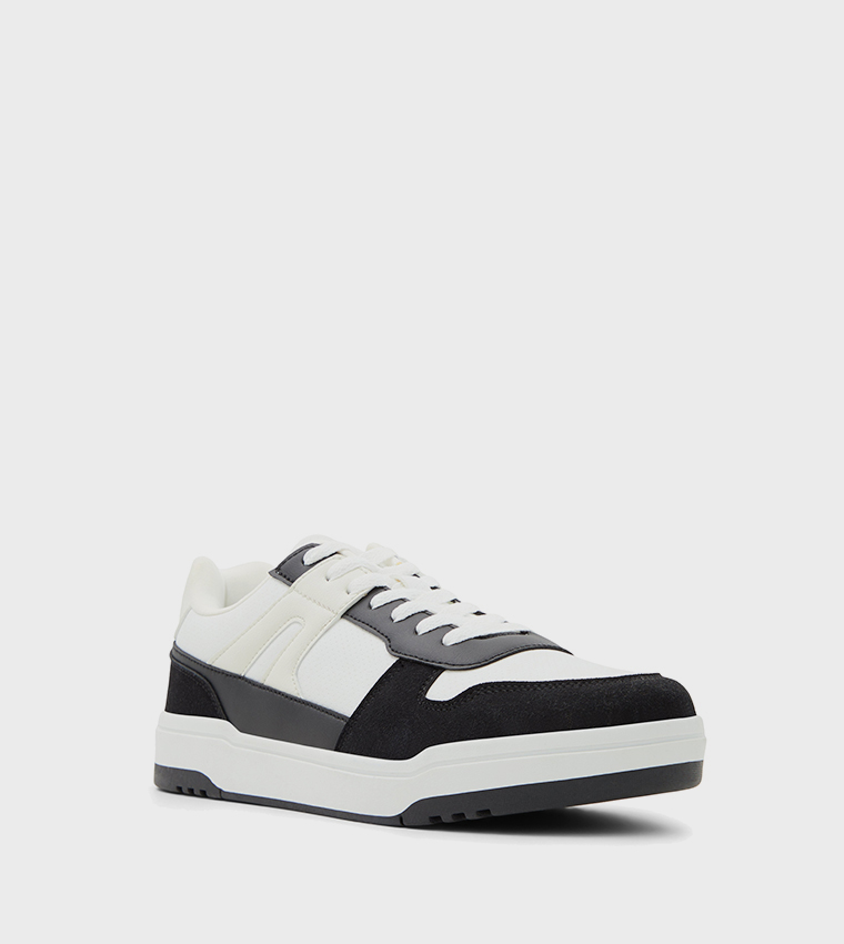VALLELY Lace-Up Sneakers