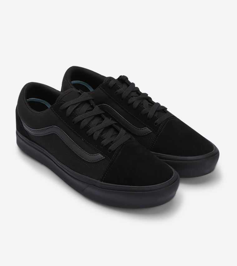 Ua Comfycush Old Skool Lace Up Closure Sneakers - Black VAWMAVND