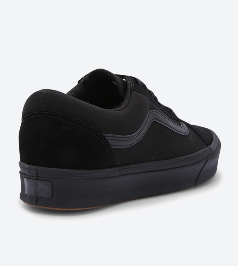 Ua Comfycush Old Skool Lace Up Closure Sneakers - Black VAWMAVND