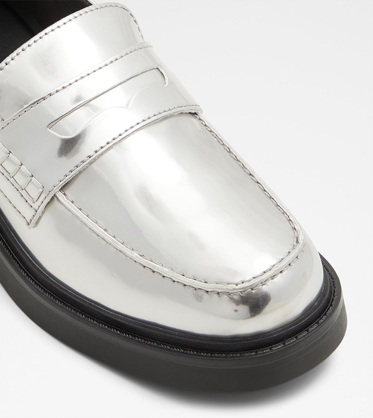 VERIMA Metallic Loafers