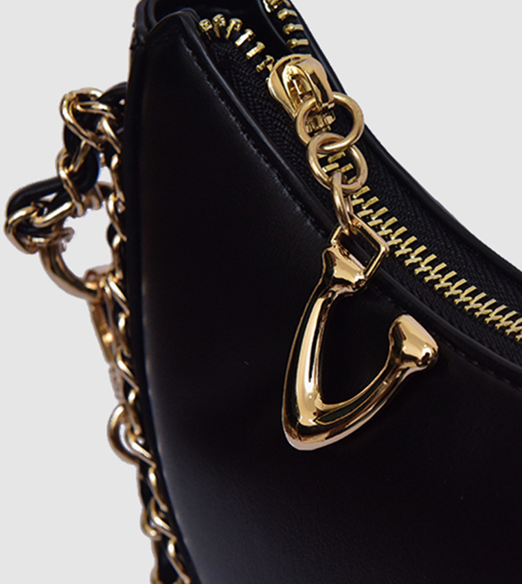 Chain Detailed Shoulder Bag