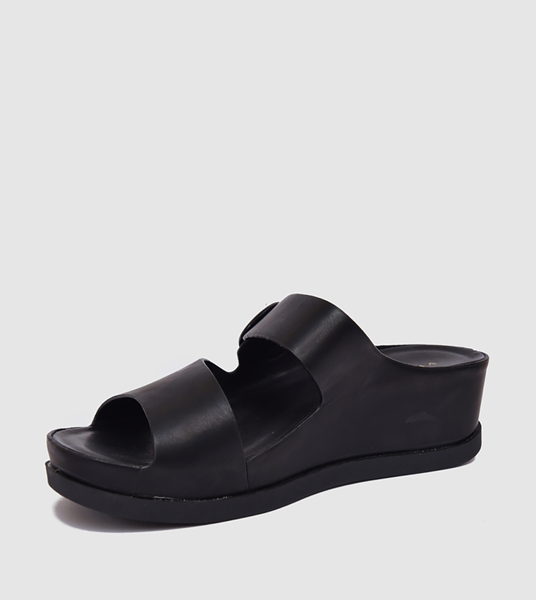 Buckle Detail Comfort Platform Sandals